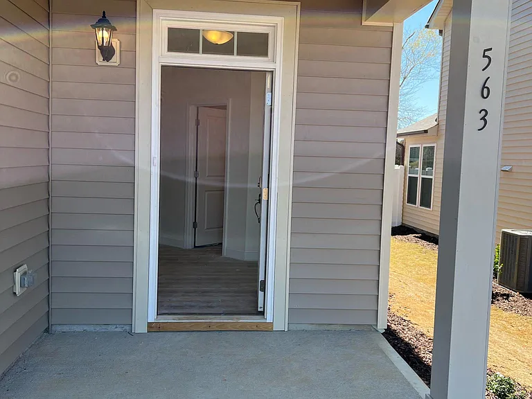 563 Whitley Ridge Dr — Photo 3