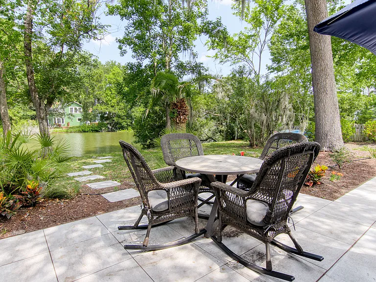 1264 Center Lake Dr — Photo 7