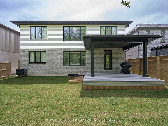 4th image of 2244 Red Thorne Ave