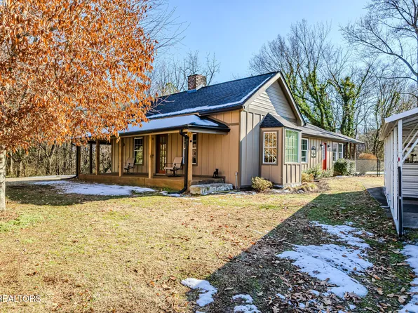 909 Brentwood Dr, Etowah, TN 37331