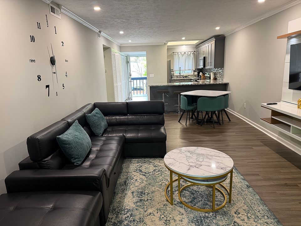 1st image of 3621 Householder St APT 4