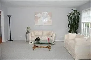 1429 Oxford Dr photo 1