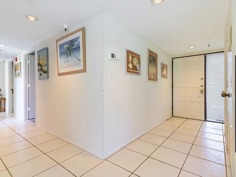 5135 Gulf Of Mexico Dr #103 — Photo 3