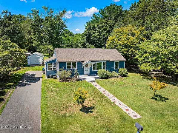 16 S Maple Avenue, Tuckerton, NJ 08087