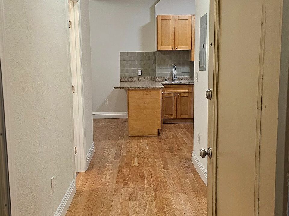 1st image of 972 Bush St APT 25