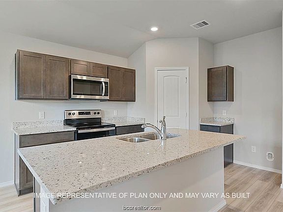 5th image of 2512 River Way Dr