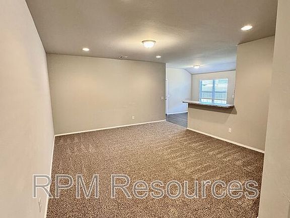 3rd image of 1913 Mason Ln