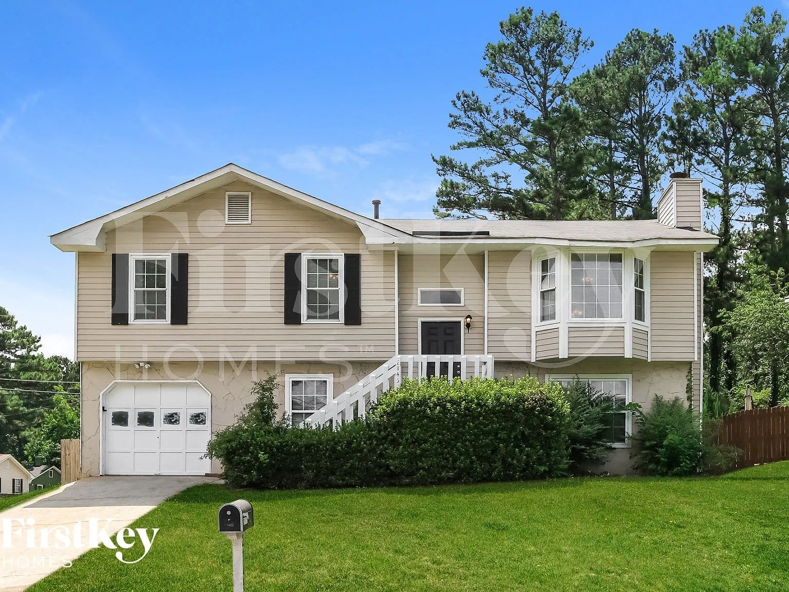 4 bed, 3.0 bath, 2000 sqft, $1,750 — Photo 1