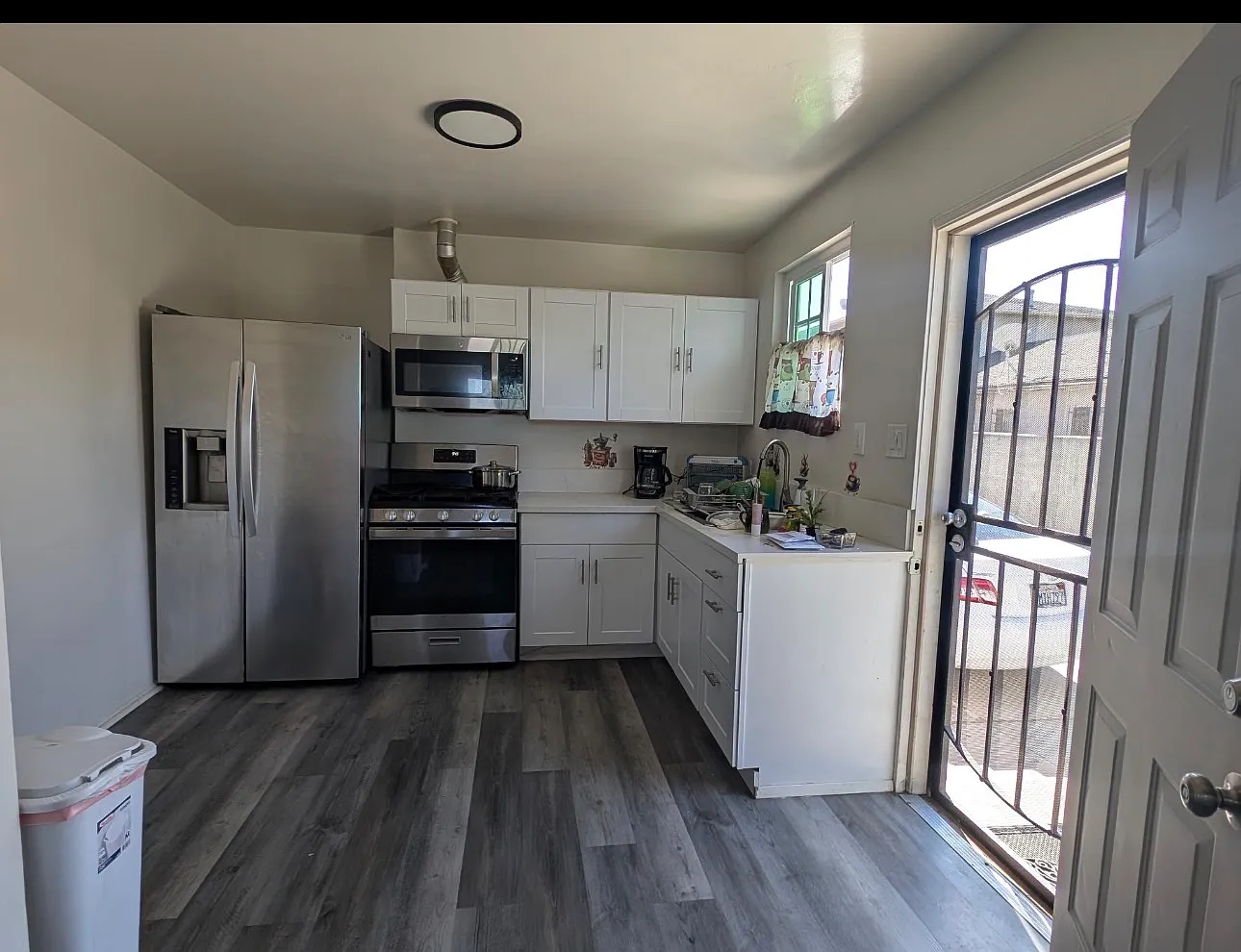 2 bed, 1100 sqft, $3,000 — Photo 3