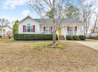 1029 S Philwood Ct, Fuquay Varina, NC 27526