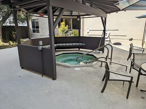 5th image of 809 S Bundy Dr APT 108