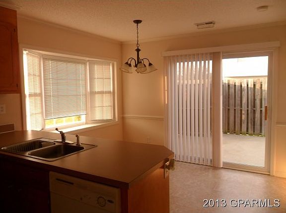 5th image of 2104A Flagstone Court #1