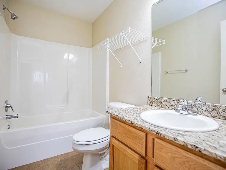 131 Foxglove St — Photo 13