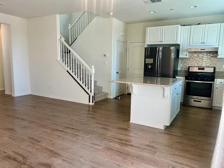 1520 Franceschi Dr — Photo 4