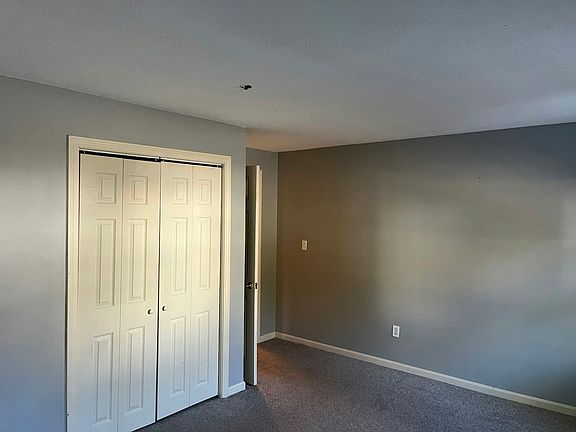 2nd image of 9 Davis Farm Rd #17