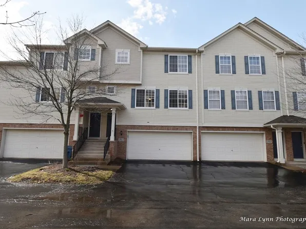 1913 Indian Hill Ln, Aurora, IL 60503