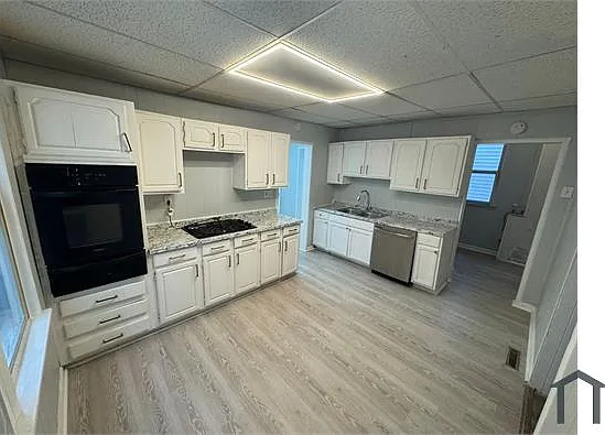 40 Aldine St #1 — Photo 1