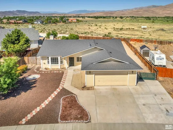 105 N Pointe Cir, Dayton, NV 89403