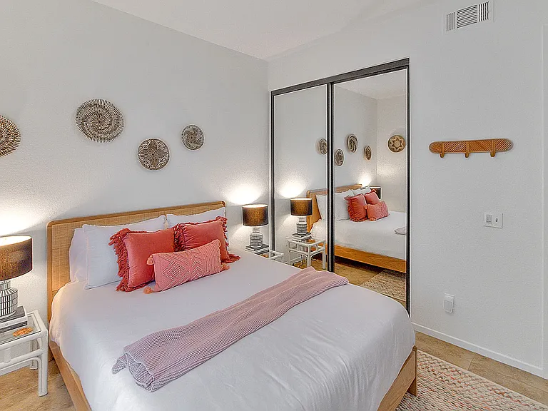 Guest bedroom