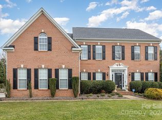 6634 Heath Glen Dr, Mint Hill, NC 28227