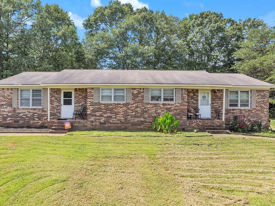 109 111 Hunter Dr Boiling Springs SC 29316 Zillow