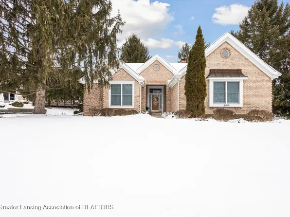 6100 W Longview Dr, East Lansing, MI 48823