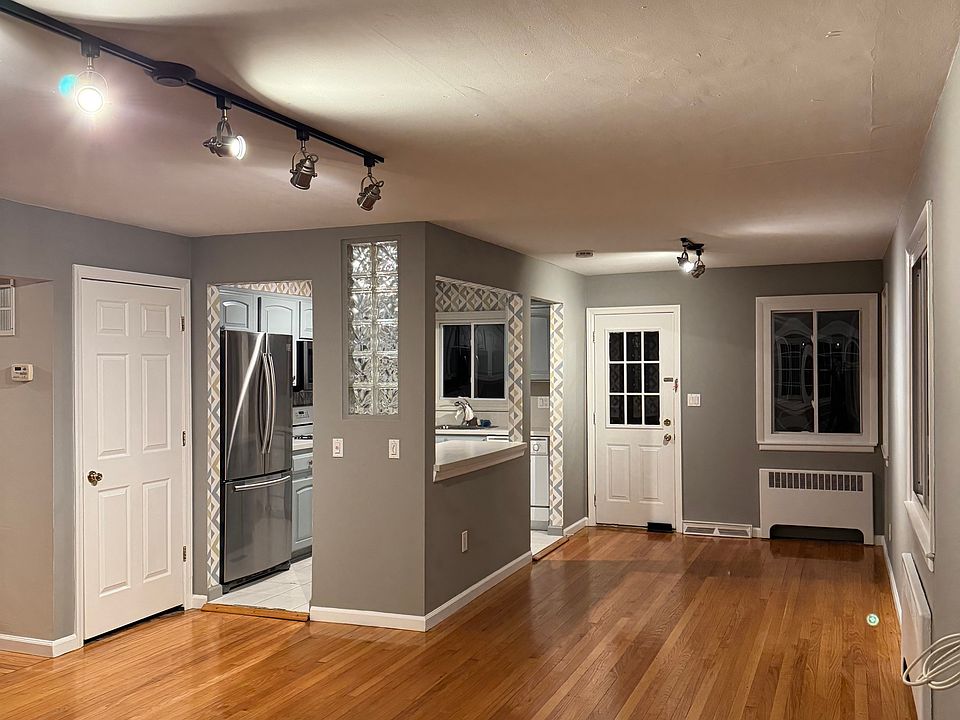 1st image of 711 Davis Ave Floor 1