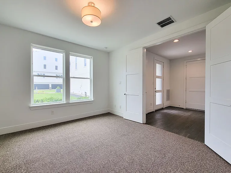 9 N Saint Charles St #B — Photo 6