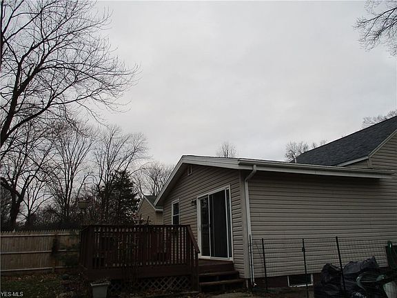 5th image of 40775 Carlisle Ave