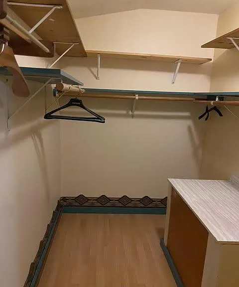 walk-in closet