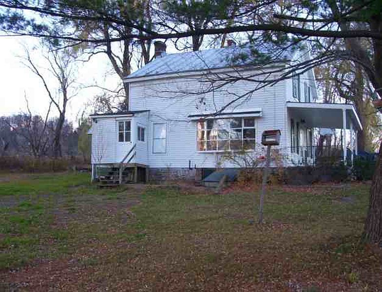2nd image of 369 MAPLE Avenue