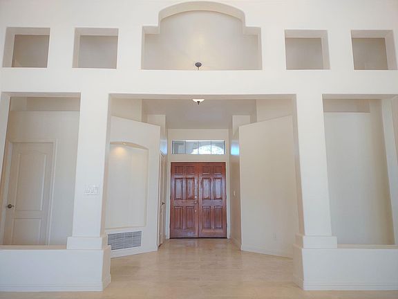 2nd image of 8380 N Westcliff Dr
