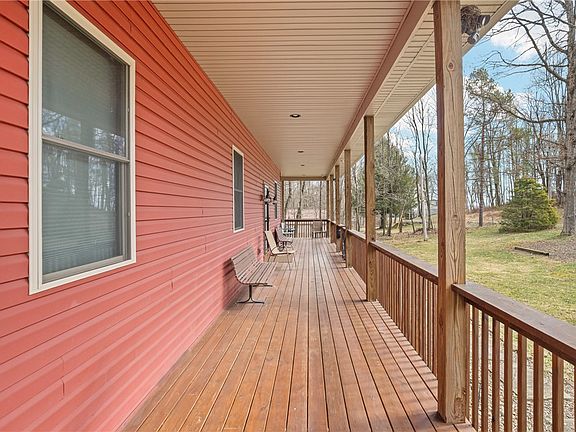 5th image of 236 Chickadee Ln