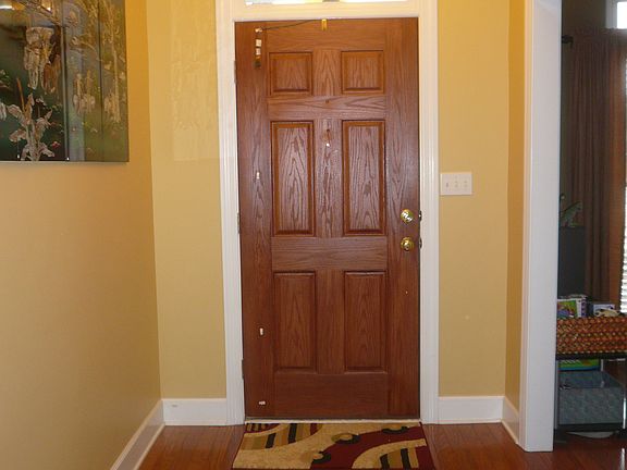 Foyer/Front Entrance