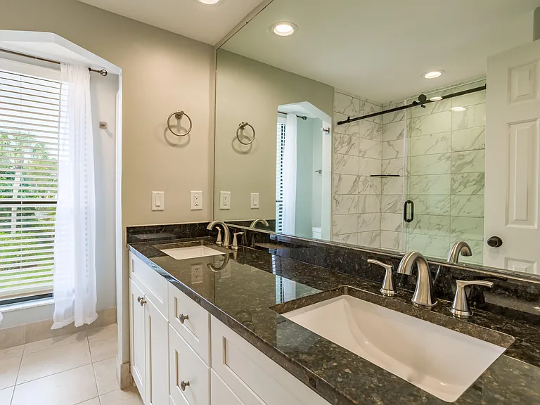 11842 Pebblewood Dr #201 — Photo 10