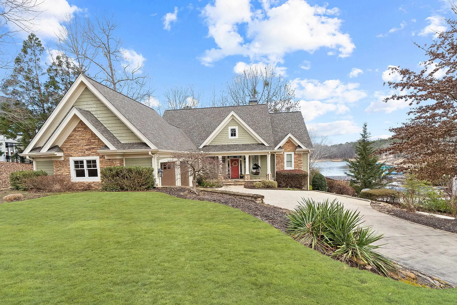 2681 Club Dr photo 1