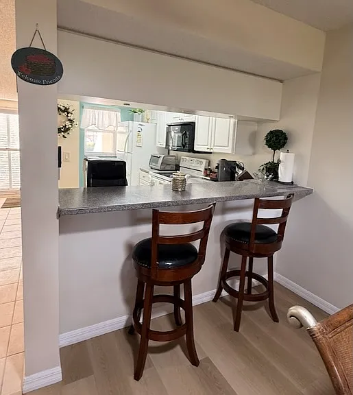 Breakfast bar
