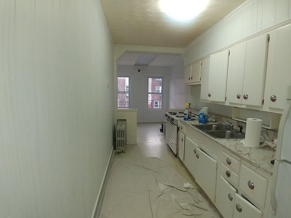 1st image of 2174 24th St