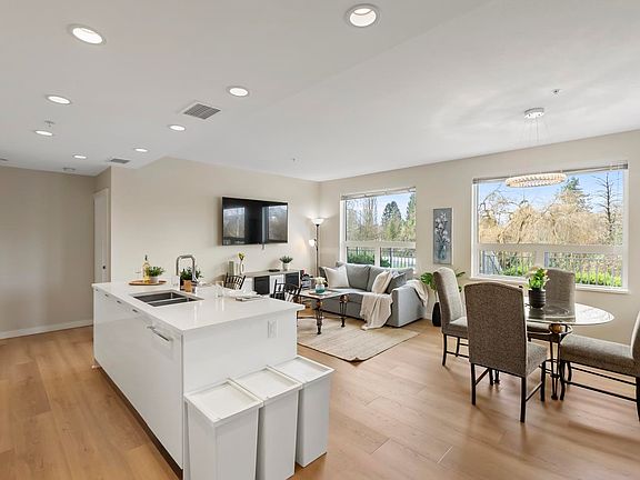 5th image of 9213 Odlin Rd #114