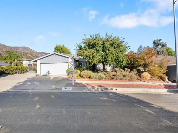 13922 Emir Ave, Sylmar, CA 91342