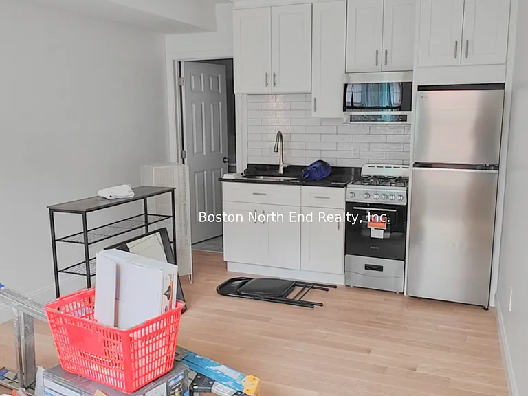 130 Salem St #2 — Photo 1