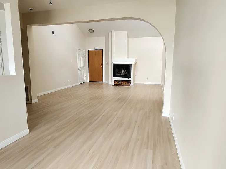 7211 Cozycroft Ave #68 — Photo 11