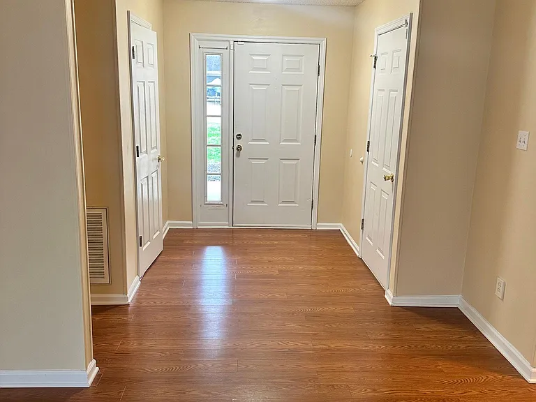 8801 Mill Run Dr — Photo 7