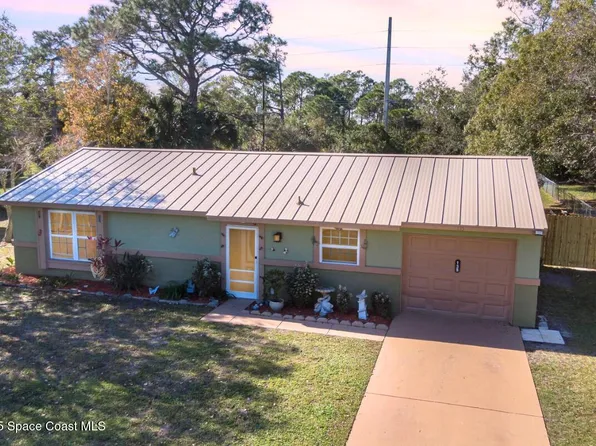 135 Caprona St, Sebastian, FL 32958