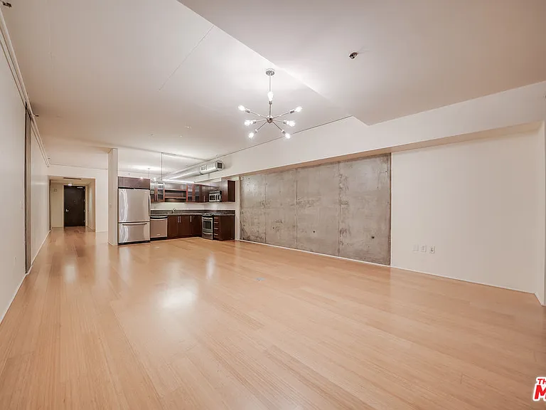 1111 S Grand Ave #1115 — Photo 4