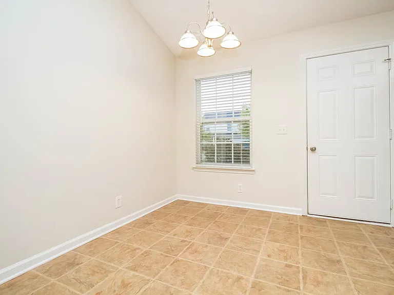 2116 Cason Trl — Photo 4