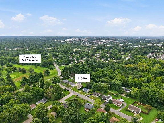 3rd image of 831 W Briarcliff Dr