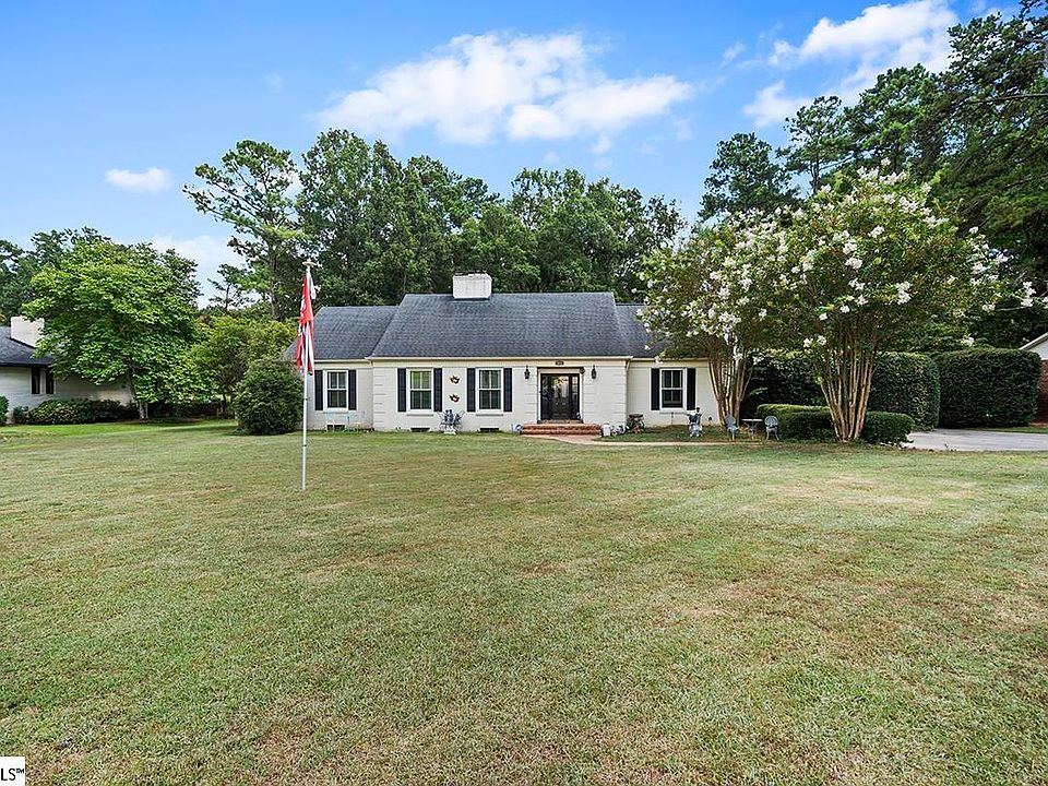 1st image of 111 Northwoods Rd