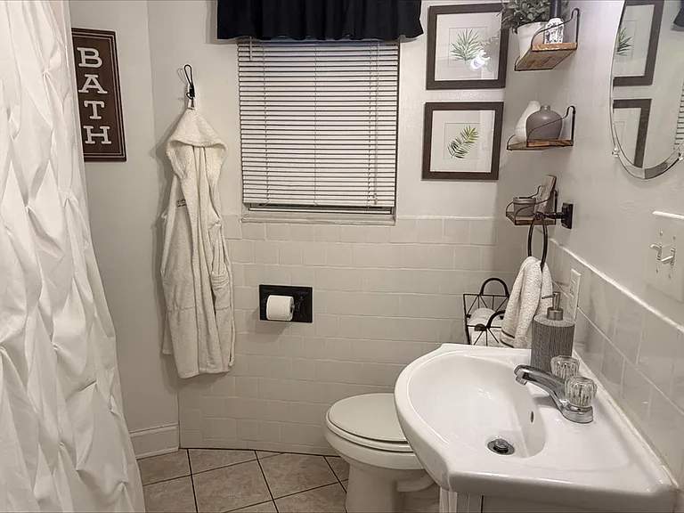 1437 E Passyunk Ave #3 — Photo 6