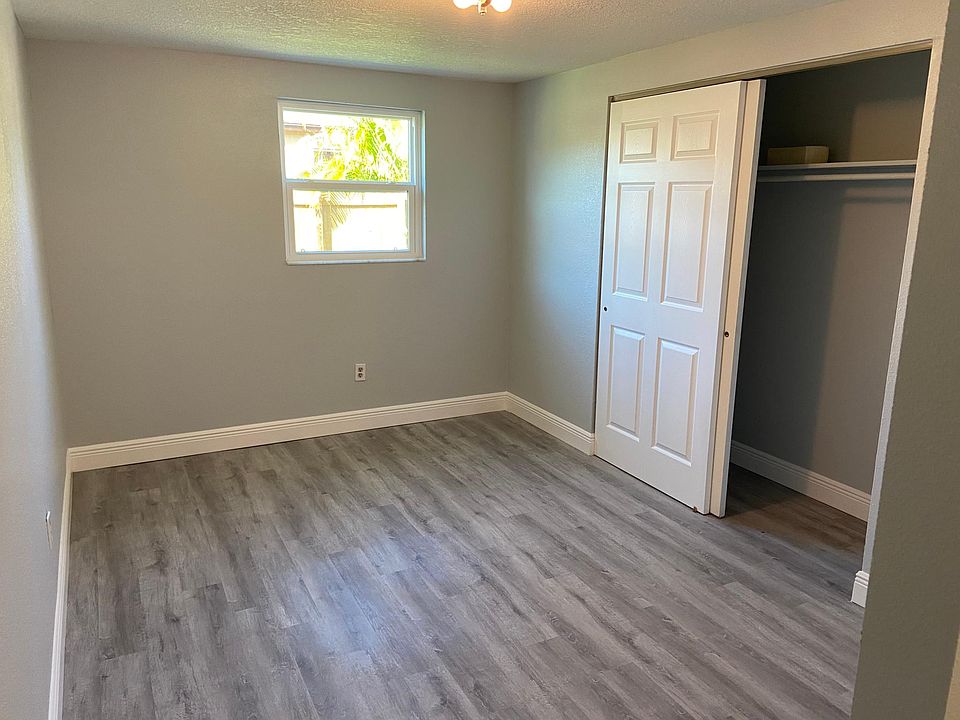 1st image of 518 93rd Ave N